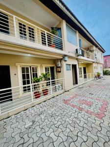 Το κτήριο όπου στεγάζεται  το διαμέρισμα +5 φωτογραφίες