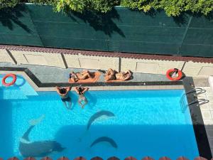 La alberca dentro o cerca de Sala Hoi An Hotel