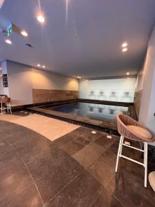 Bazén v ubytování Jw Marriott residence nebo v jeho okolí + 3 fotografie