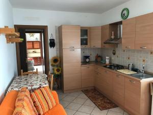 Kuchyň nebo kuchyňský kout v ubytování Holihome Sofy Mare