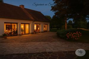 Κήπος έξω από το Domaine des Pommiers en fête