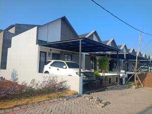 Imagen de la galería de Home Stay UMI, en Pasuruan