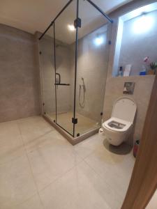 Ένα μπάνιο στο La perle home 21 +25 φωτογραφίες