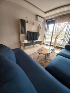 Μια τηλεόραση ή/και κέντρο ψυχαγωγίας στο La perle home 21