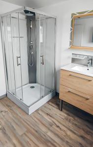 Ένα μπάνιο στο MODERNE ET RENOVE Capacité 4 personnes, 1 chambre, Terrasse in Dunkerque