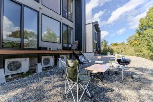 Το κτήριο όπου στεγάζεται  η παραθεριστική κατοικία