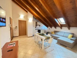 Χώρος καθιστικού στο L'Attico di Luca