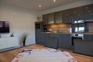 Η κουζίνα ή μικρή κουζίνα στο Deichstübchen unten