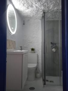 Ένα μπάνιο στο Casa cueva Las Yucas
