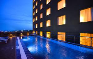 Hồ bơi trong/gần Hilton Garden Inn Kampala