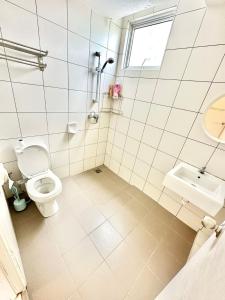 Koupelna v ubytování Cozy Kuching MJC Skyvilla Apartment