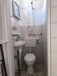 Ένα μπάνιο στο Bizerte Tunisia cozy studio