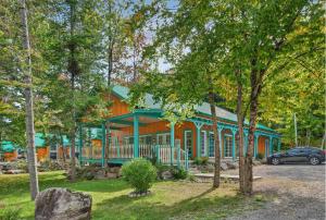 Vườn quanh Domaine Rivière Sacacomie Chalets et Bed and Breakfast -Manoir Canergie