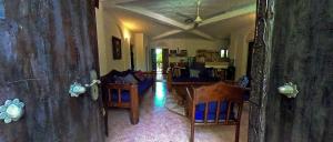 Χώρος καθιστικού στο Paradise Lost Heritage House +9 φωτογραφίες