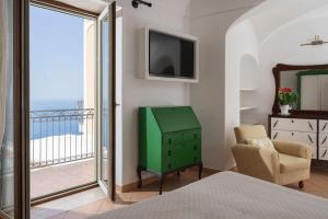 Μια τηλεόραση ή/και κέντρο ψυχαγωγίας στο Villa Carminia