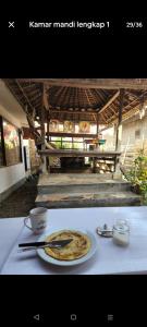 Jídlo v penzionu nebo okolí