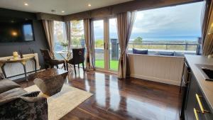 Nespecifikovaný výhled na hory nebo výhled na hory při pohledu z apartmánu