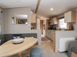 Η κουζίνα ή μικρή κουζίνα στο Ellies House