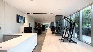 Gimnasio o equipo deportivo en NEW LUX High Floor Burj Views
