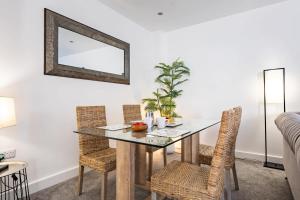 Et opholdsområde på Welton View Coastal Escape + 10 billeder