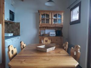 Køkken eller tekøkken på Appartement duplex 6 pers, aux pistes, casier à skis - FR-1-351-126