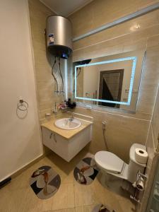 Ένα μπάνιο στο Mazari +8 φωτογραφίες