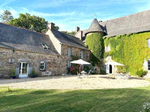 Το κτήριο όπου στεγάζεται  η παραθεριστική κατοικία