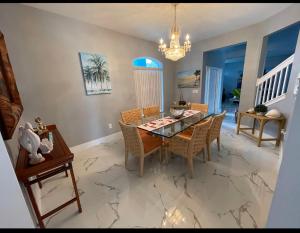 Posezení v ubytování Villa Azul, piscina, BBQ, pesca, juegos