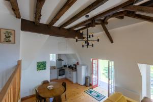 Kuchyň nebo kuchyňský kout v ubytování Maison Melville - Gestas