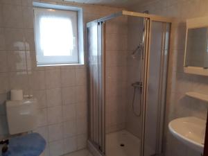 Ένα μπάνιο στο NEU! Ferienwohnung Tide