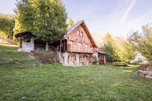 Naturlandskabet i nærheden af chaletet