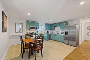 Η κουζίνα ή μικρή κουζίνα στο Bungalow with Private Pool and Close to the Beach