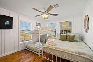 Ένα ή περισσότερα κρεβάτια σε δωμάτιο στο Bungalow with Private Pool and Close to the Beach +63 φωτογραφίες