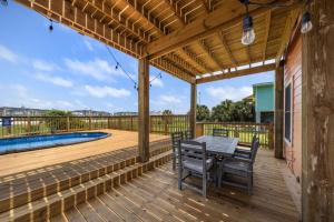 Πισίνα στο ή κοντά στο Bungalow with Private Pool and Close to the Beach