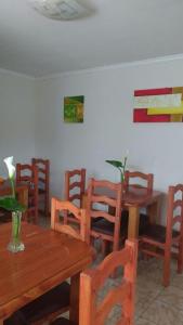 Restaurant o un lloc per menjar a Hostal Alto Algarrobal