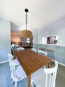 Η κουζίνα ή μικρή κουζίνα στο Rosemary Retreat