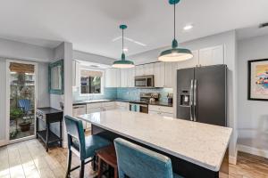 Køkken eller tekøkken på 2 Bedroom 2 Bath Club Villa