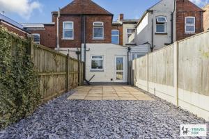 Budova, kde se prázdninový dům nachází