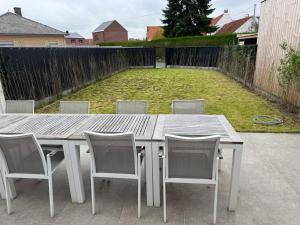 Vườn quanh Maison frère