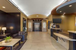 Televisyen dan/atau pusat hiburan di Best Western Plus Sherwood Park