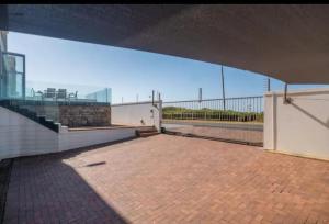 صورة لـ House on the Beach in Glenashley في ديربان