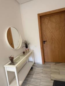 Gallery image of Aeroport apartment Glourios swimming-pool in Casablanca