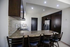 Kuchyň nebo kuchyňský kout v ubytování House in Punta Cerritos 3 Bedrooms and Rooftop