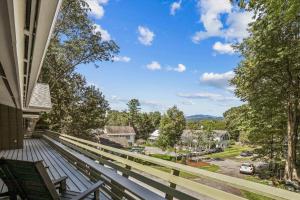 - Balcón con vistas a la calle en Evergreen Stowe, en Stowe