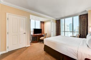 Ένα ή περισσότερα κρεβάτια σε δωμάτιο στο The Signature at MGM Grand, Luxury Balcony Suite, Strip View +52 φωτογραφίες