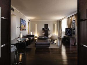 Posezení v ubytování Sofitel Algiers Hamma Garden