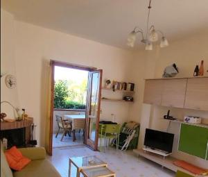 Η κουζίνα ή μικρή κουζίνα στο Villa Lorena sul mare calabria +59 φωτογραφίες