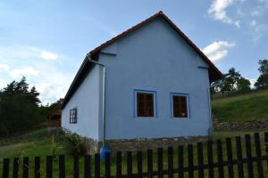 Budova, v ktorej sa dom na vidieku nachádza
