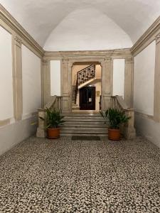 Η πρόσοψη ή η είσοδος του Palazzo Marini +7 φωτογραφίες