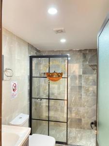 Ένα μπάνιο στο Seven Pillars Luxury Camp